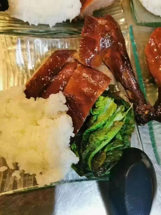 每周五现烤 需提前预定 北京烤鸭送20张鸭饼送酱料 +广式烧鸭1只配两种酱料