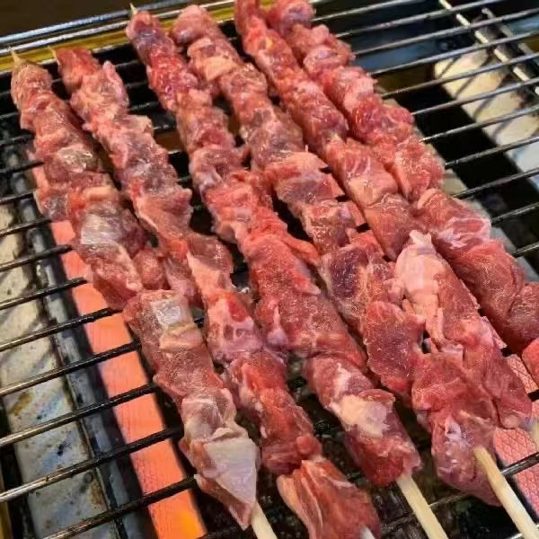 牛肋条无骨 按1000克2617日元 牛肉 牛腩 每块约1500-2500克 每块大小不一样,按实际重量算钱,价格上的是大约的金额 产地墨西哥 烤串红烧都不错