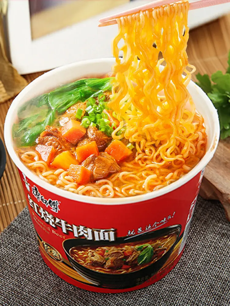 康師傅紅焼牛肉面 (カップ)桶装 *12桶 康师傅红烧牛肉面