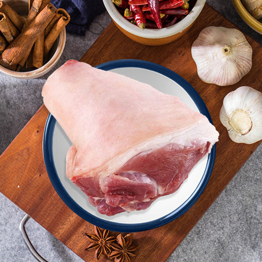 猪蹄膀 (肘子)每块大小不一样 按照实际重量称的一般一个800-1400日元不等 可选大小个头,上架的1200日元是大概的金额,多退少补 日本国産