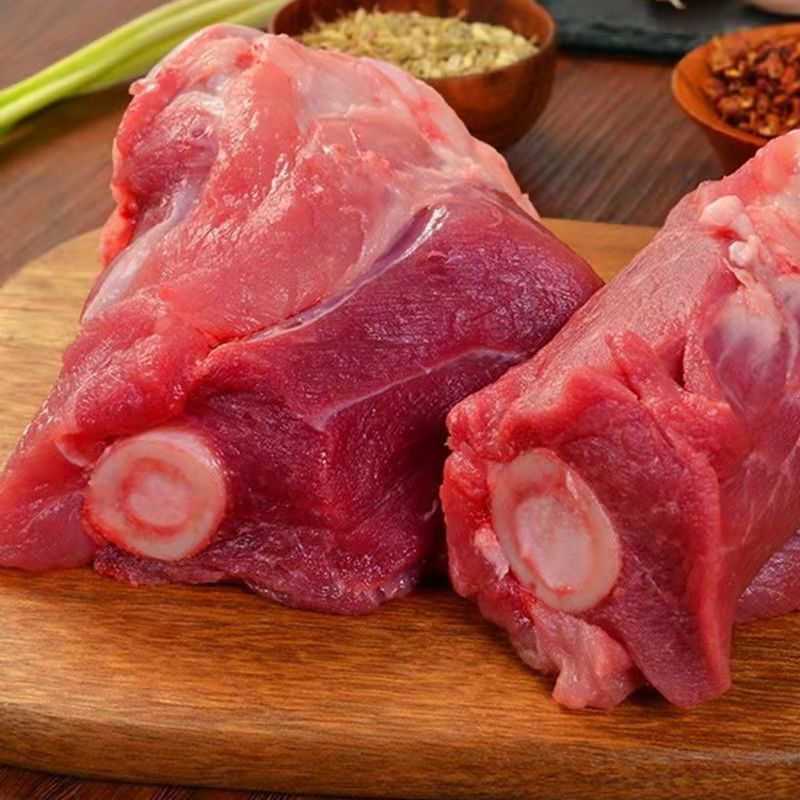 黒豚大棒骨 1800g~1900g　多肉大骨头　大骨棒　猪棒骨