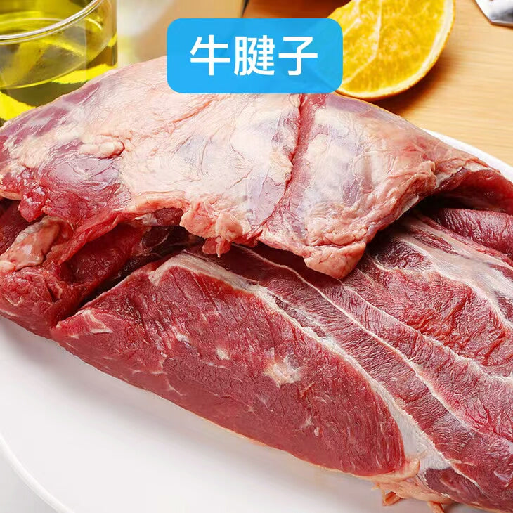 生牛腱肉 1KG 牛筋很多　牛腱子肉每块大小不一样 金额不一样 按照实际重量算钱一般一块1.2-2KG约2500-4500日元不等 摩西哥，波兰産